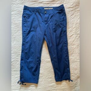 DKNY Women's Blue Capris